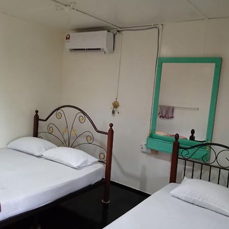 Nazri Nipah Camp Pangkor Hotel Kampung Teluk Nipah Phòng bức ảnh