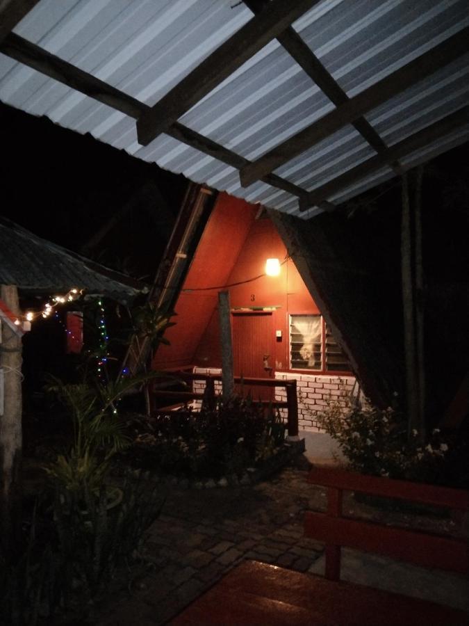 Nazri Nipah Camp Pangkor Hotel Kampung Teluk Nipah Ngoại thất bức ảnh